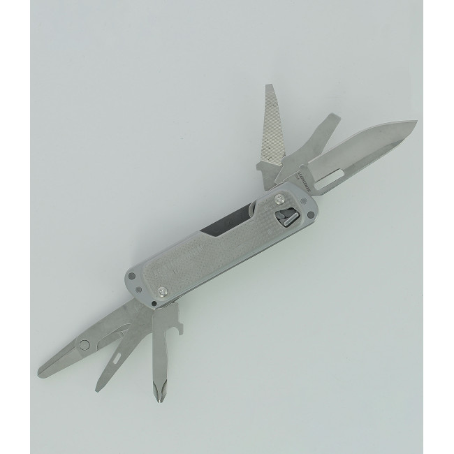 Couteau 12 outils Free T4 - Leatherman