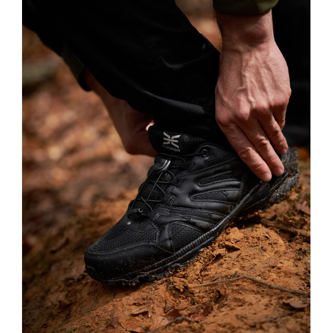 Chaussures basses Ghost Undercover noire - GK