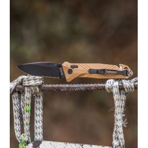 Coltello tascabile C.A.C.® (lama seghettata) Edizione Vendicatore - Tan - TB Outdoor