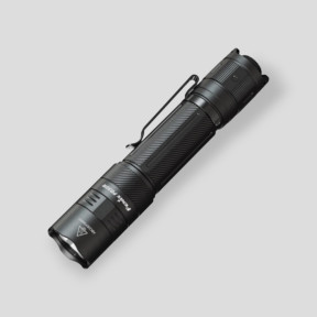 Lampe de poche tactique rechargeable PD32R - 1400 Lumens - Fenix