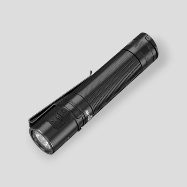 Linterna recargable EDC E2 (1 600 lúmenes) - Negro - Klarus