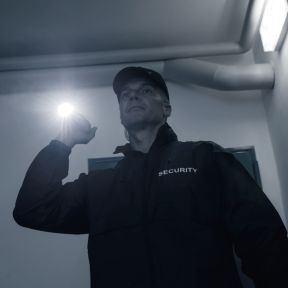 Lanterna tática recarregável compacta ED10 (1 400 lumens) - Nextorch
