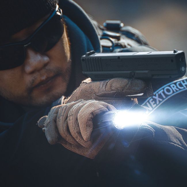 Oplaadbare tactische lamp P81 (3 000 lumen) - Nextorch