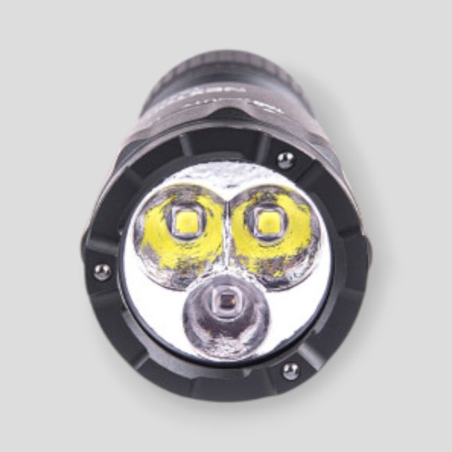 Kompakte wiederaufladbare taktische Lampe TA21 IR (1.300 Lumen) - Nextorch