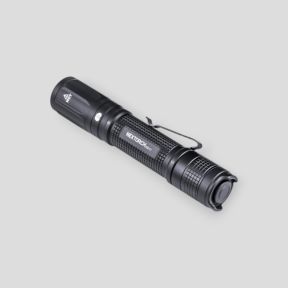 Linterna táctica recargable E51D (2 100 lúmenes) - Nextorch