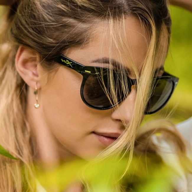Óculos de sol femininos Covert (lentes Cinza) - Preto - Wiley X