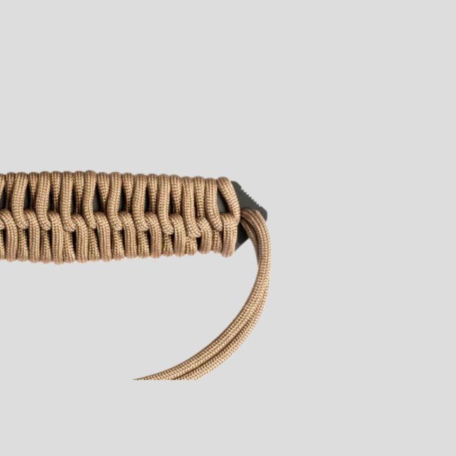 Nóż Le Maraudeur paracord 550 (ostrze z ząbkowaniem + pokrowiec kydex bez mocowania molle - Coyote brown - TB Outdoor