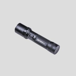 Taktyczna latarka ładowalna P81B (3 700 lumenów) - Nextorch