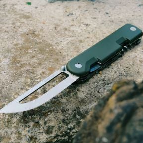 Nóż Baroudeur (ostrze drążone) + sztućce - Khaki - TB Outdoor