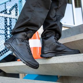 Mittelhohe Einsatzschuhe aus Leder Connexis - Schwarz - Haix