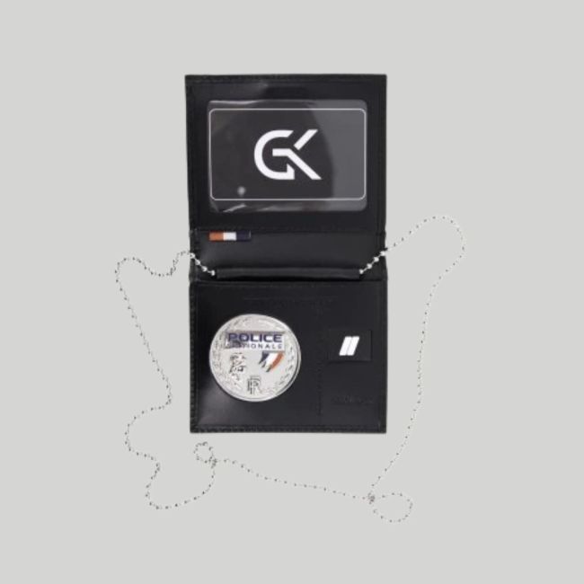 Porte-cartes en cuir avec emplacement grade et médaille et chaîne amovible - Noir - GK