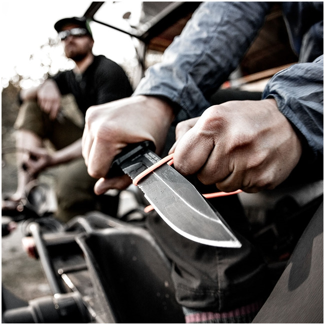 Couteau Strongarm bord mi-dentelé - Coyote - Gerber 