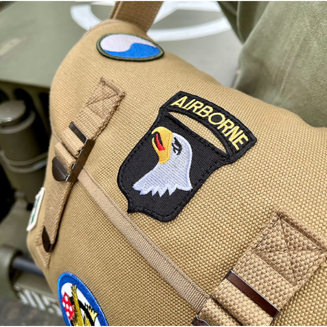 Sac bandoulière en toile emblèmes seconde guerre mondiale coyote - Fostex