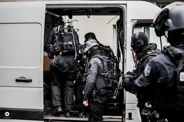 taktische Ausrüstung Gendarm der PSPG